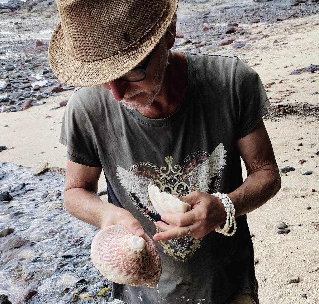 Artistic destinations: Brushstrokes of the Pacific